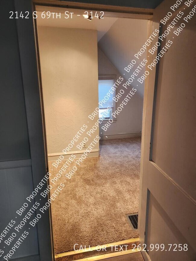 Photo - 2142 S 69th St Unit 2142