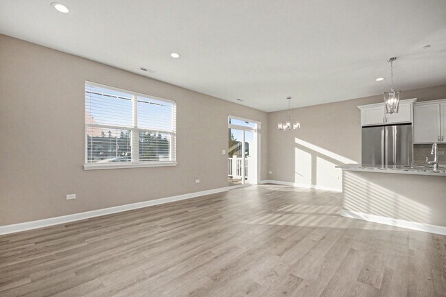 Photo - 253 Masters Dr