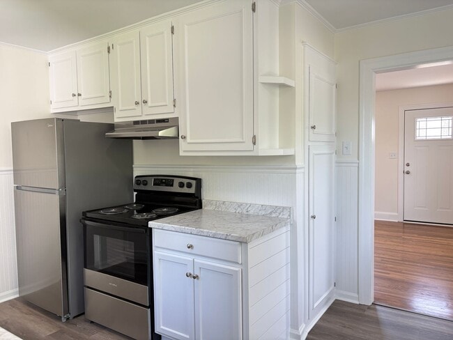 308 Chapel Hill Rd