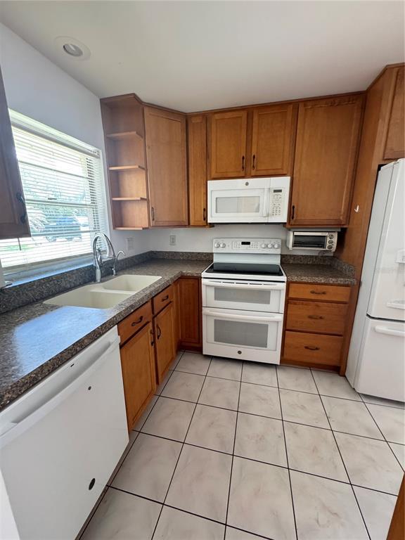 Photo - 427 Greenfield Rd