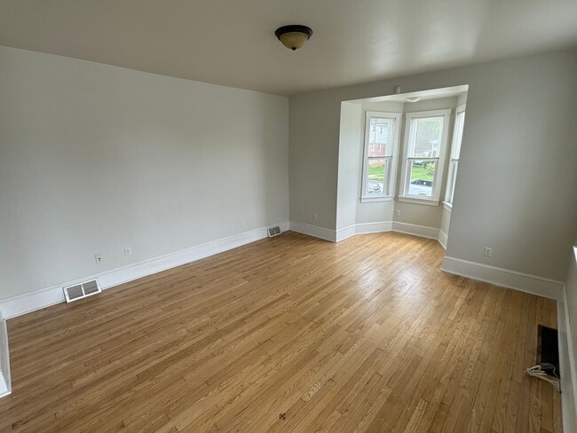 Photo - Lovely 5BD/2.5BA Twin in Downingtown Borough!