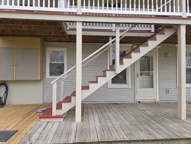 Photo - 210 E Pine St Unit Lower Back