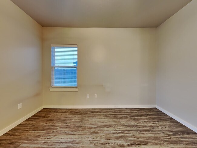 Photo - 14308 Peach Tree Dr