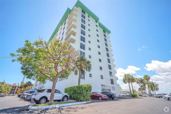 Building Photo - 10350 W Bay Harbor Dr Unit 8F Rental