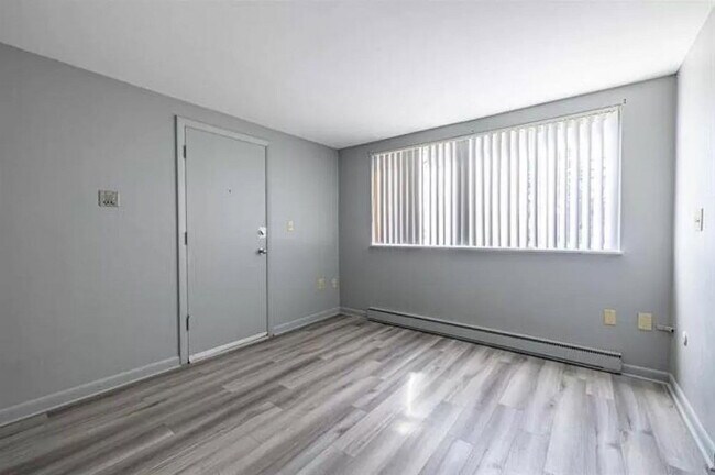 Photo - 171 Loudon Rd Unidad Apt 1