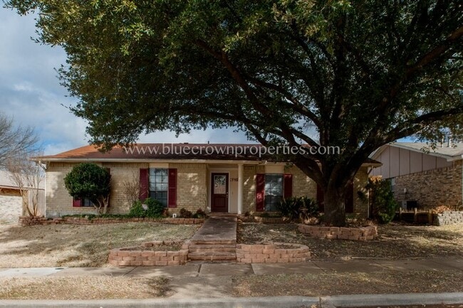 Building Photo - 10239 Catalpa Rd