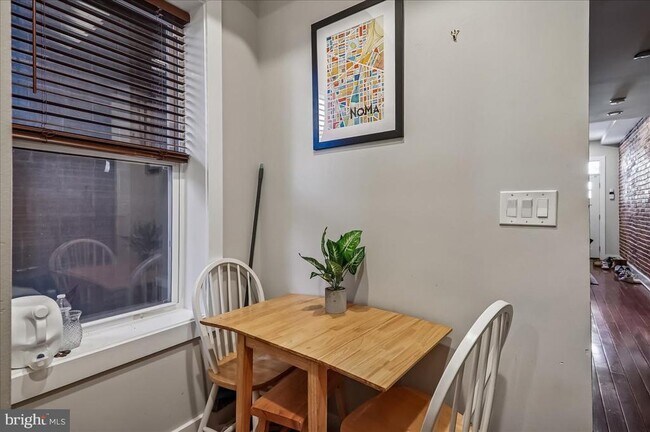 Photo - 30 Hanover Pl NW Unit 1