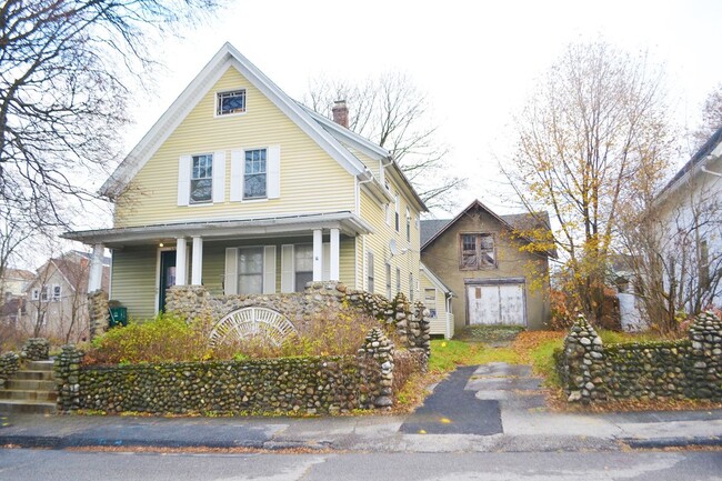 Building Photo - 123 Westfield St