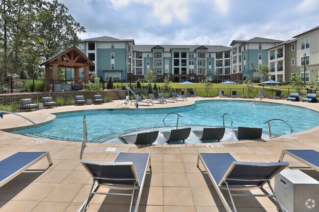 TRAILSIDE VERDAE APARTMENTS