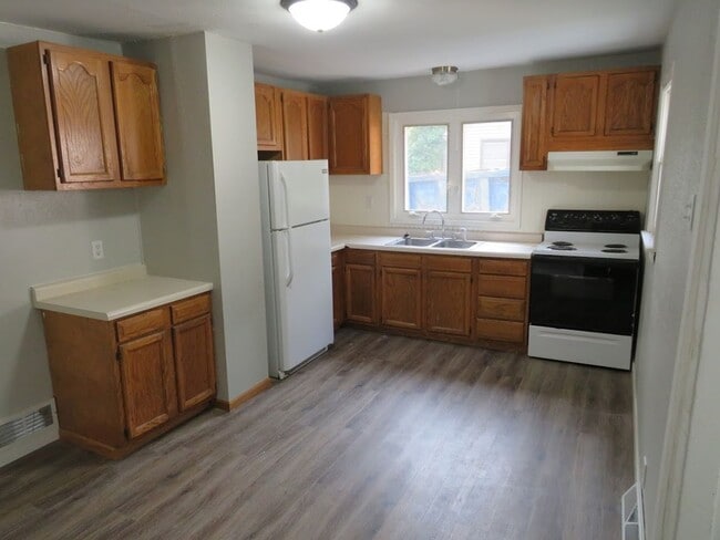 Building Photo - 3406 Blakeley Ave