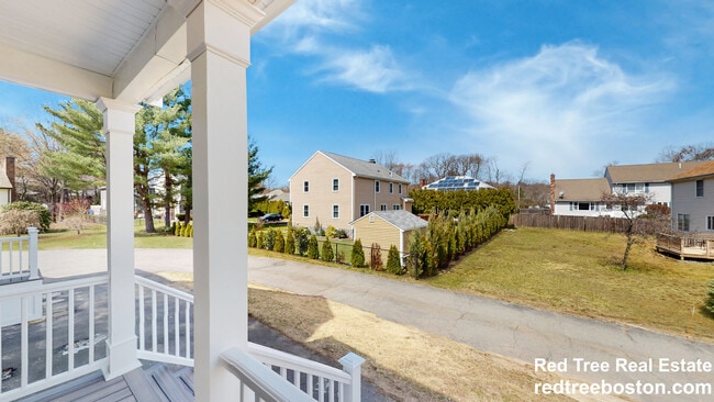 Photo - 659 South St Unidad 3-bed 2-bath Waltham