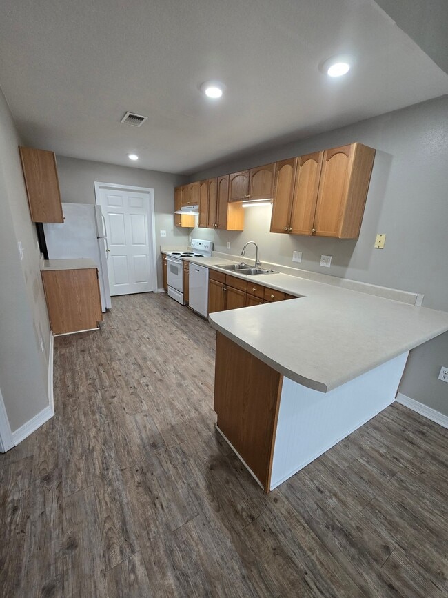 Photo - 15127 Deer Creek Dr