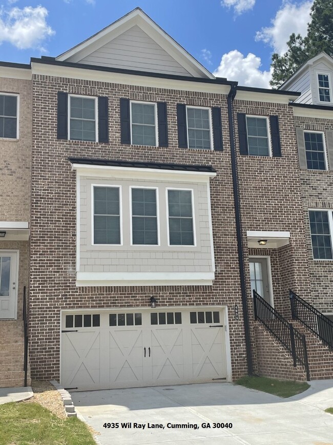 BEAUTIFUL TOWNHOME IN PRIME WEST FORSYTH L... - BEAUTIFUL TOWNHOME IN PRIME WEST FORSYTH L...