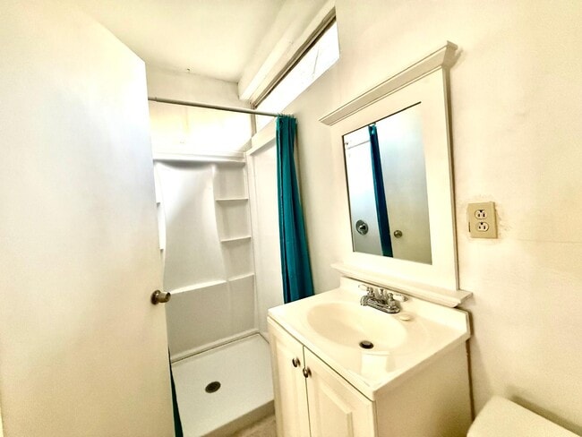 Photo - 4906 NW 45th Ave Unit Studio