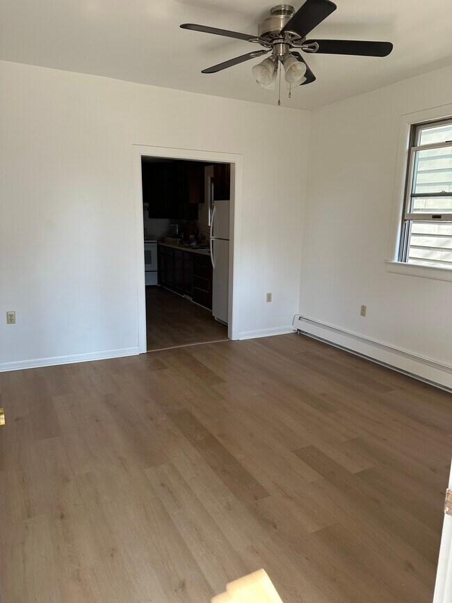 Photo - 1344 Newport Rd