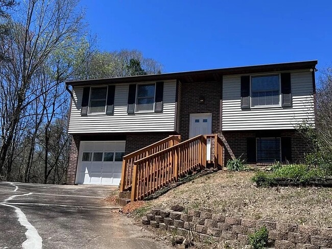 Photo - 1637 River Crest Dr House