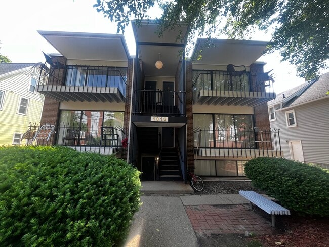 Building Photo - 1313 S State St Rental