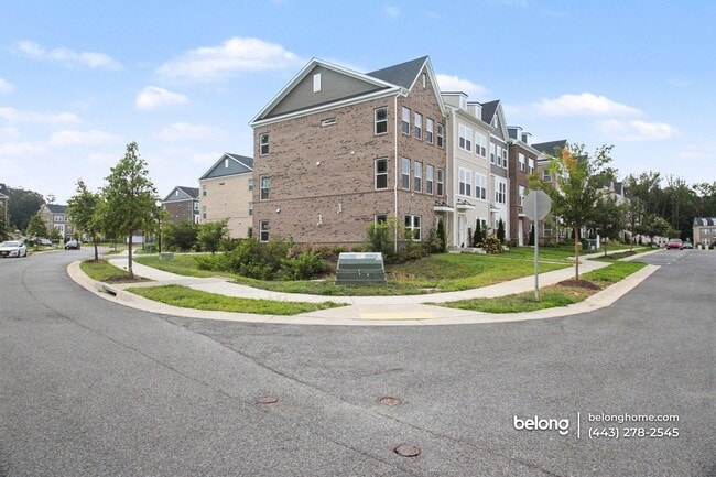 6876 Barrowfield Pl