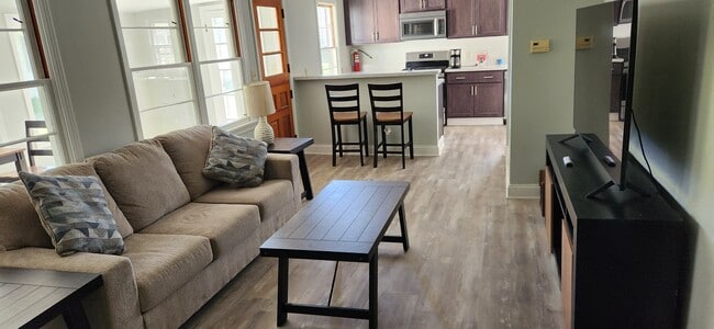 Photo - 3533 N Buffalo St