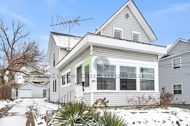 Photo - 655 High St SW Unidad 2