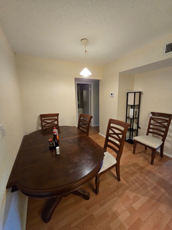 Photo - 490 NW 20th St Unidad 303