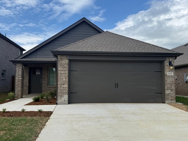 Building Photo - 10325 Baron Dr