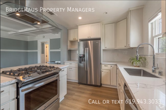 Building Photo - 1305 27th St Rental