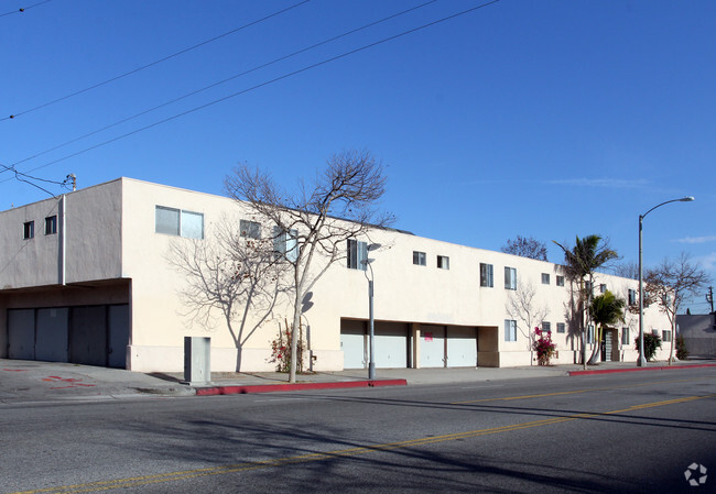 Building Photo - 1731 Pico Blvd Rental