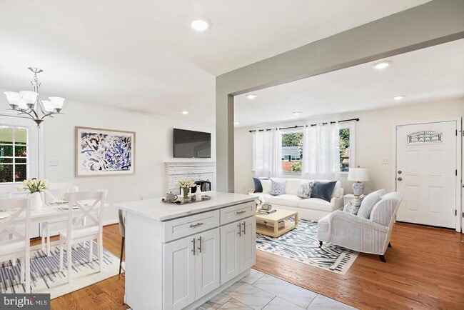 Photo - 8305 Bernard Dr