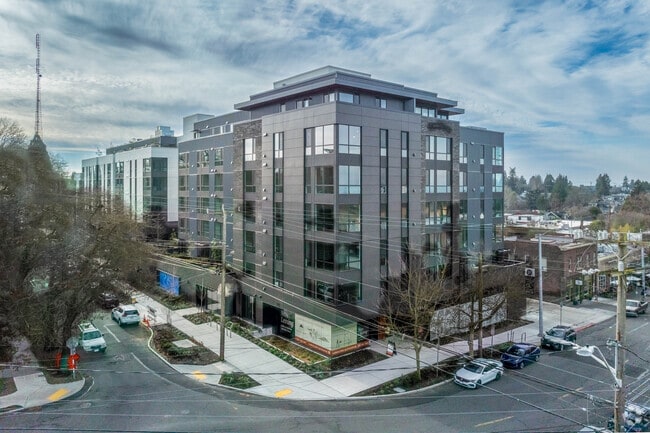 Building Photo - Gables Queen Anne Rental