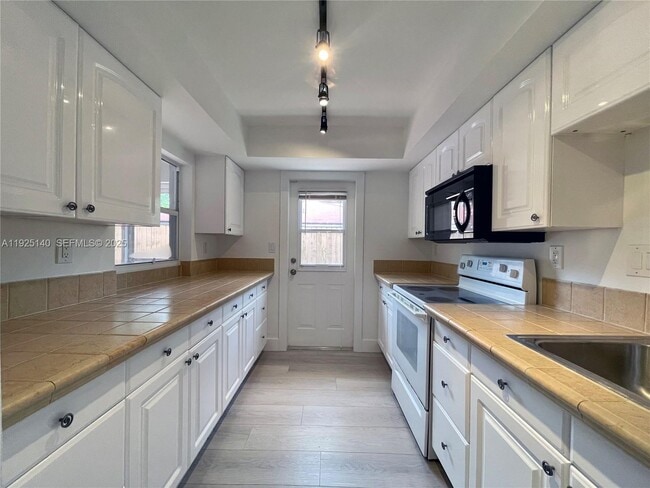 Photo - 2230 Spanish Trail Unit A