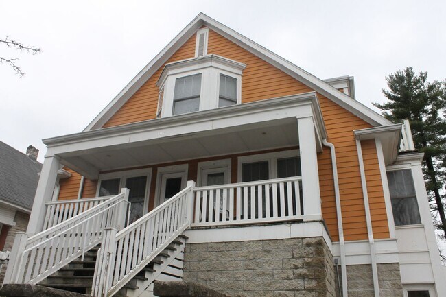 Building Photo - 1117 N College Ave Unit #A