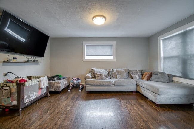 Photo - 702 Jackson St