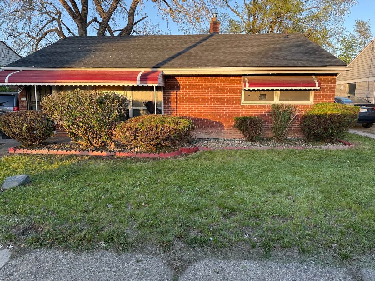 Photo - 19970 Wyoming Ave