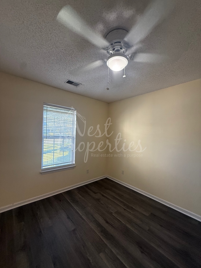113 W Horn Ct