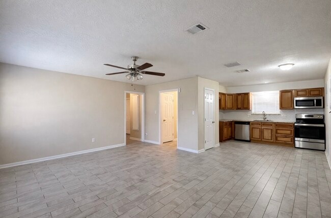 Photo - 101 Lottie Ln