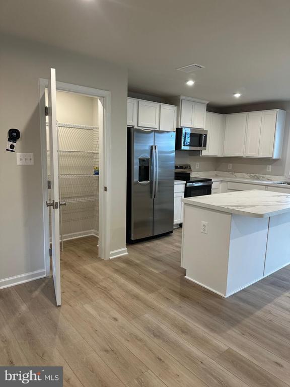 Photo - 645 Laurelwood Cir