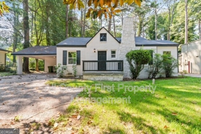 Photo - 2000 Cascade Rd