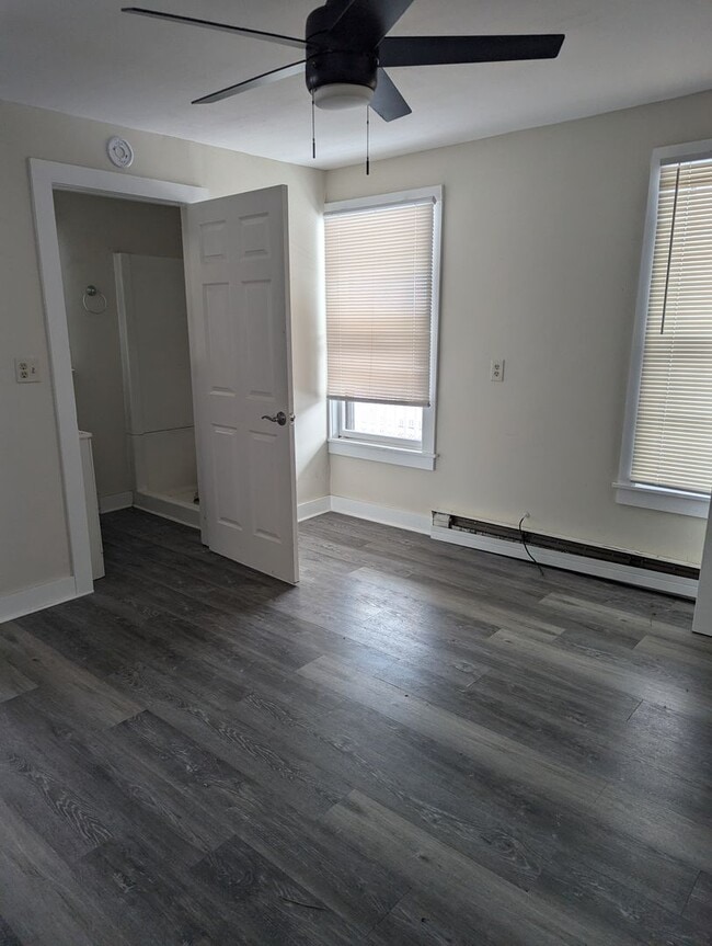 Photo - 9-16 Village St Unidad 9-16 Village St