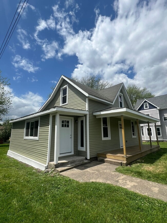 Photo - 229 Buckingham St