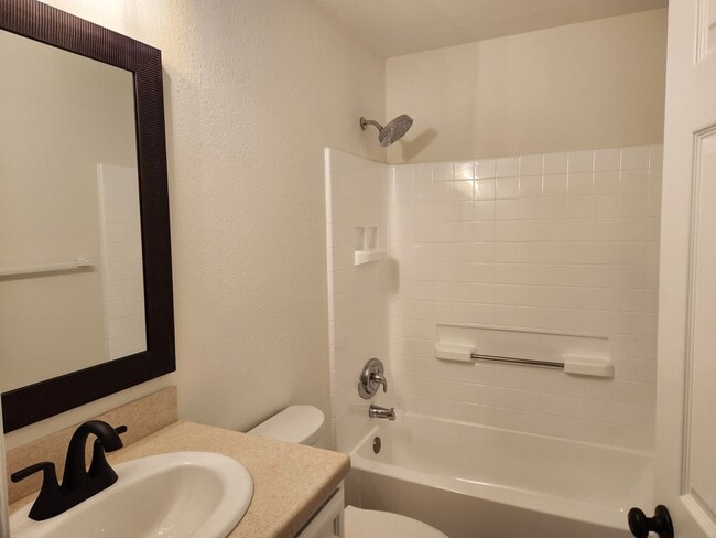 Photo - 3820 20th St W