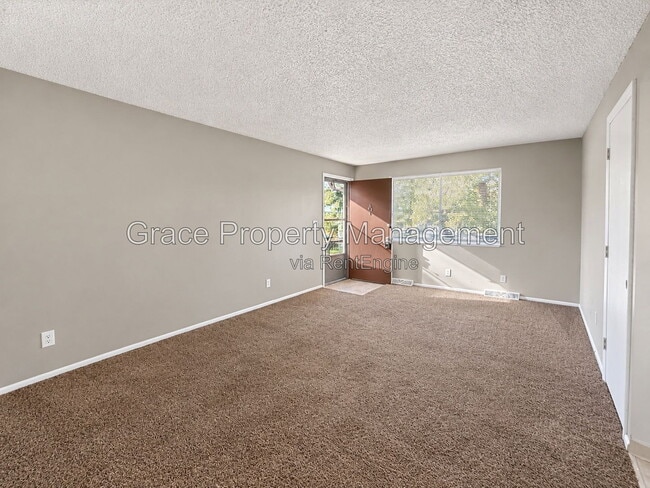 6630 Knox Ct
