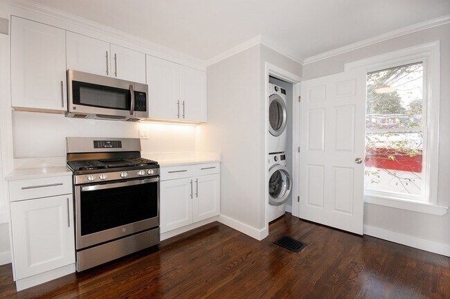 Photo - 30 Thornley St Unit 2