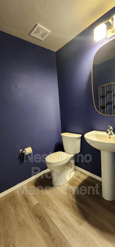 Photo - 657 N Manship Ave