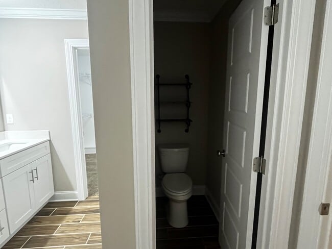 Photo - 119 Livingston Way