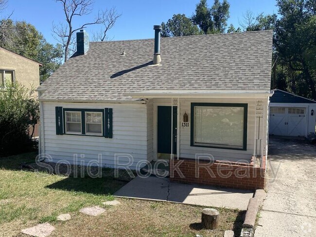 Building Photo - 1311 Cheyenne Blvd Rental