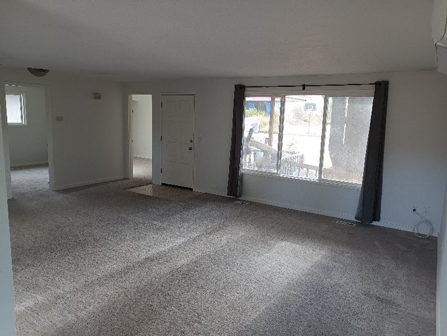 635 SW 55th St