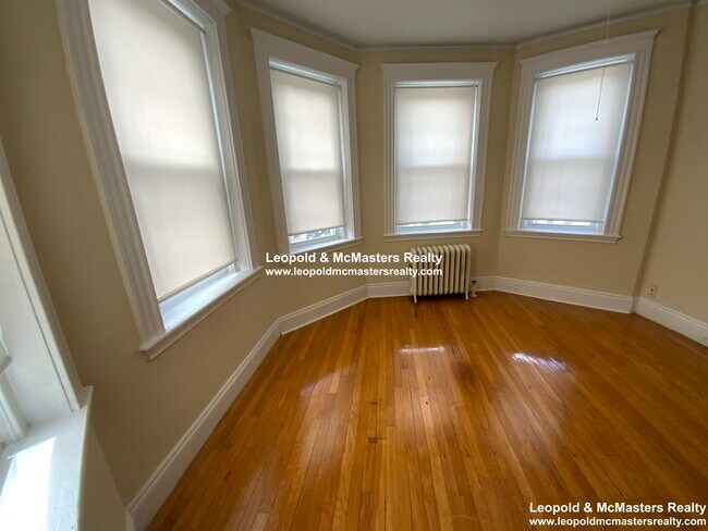 Photo - 217 Kelton St Unit 1