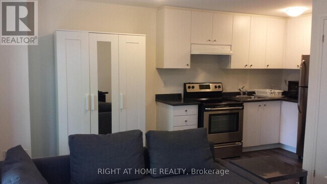 Photo - 39 Stallibrass Ln