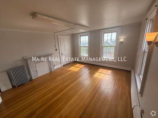 Building Photo - 109 State St Unit 3 Rental